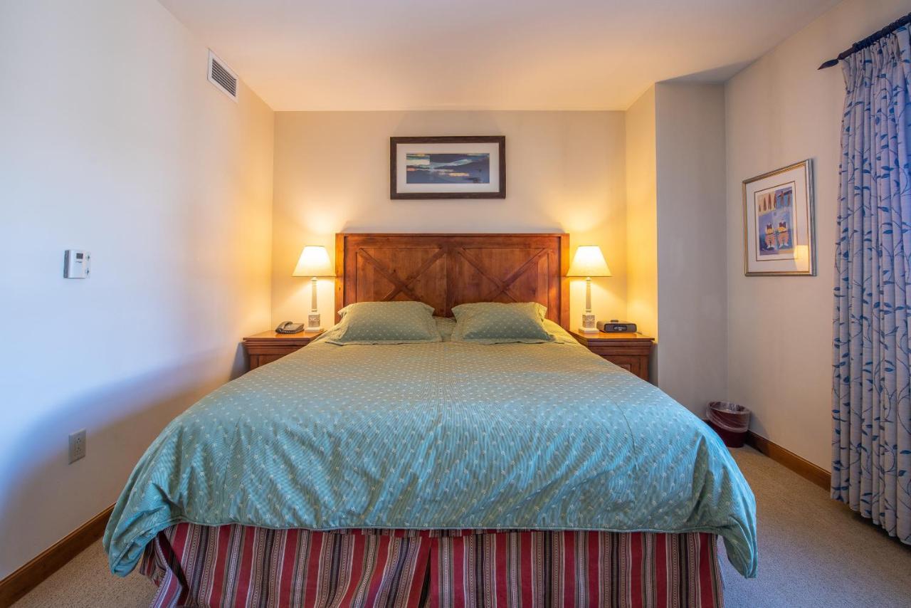 Two Bedroom Condo With Balcony Over Mountaineer Square - Just Steps From The Slopes! Condo Crested Butte Exterior photo